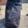 zijtas rugzak Arwy zwart met schouderstrap