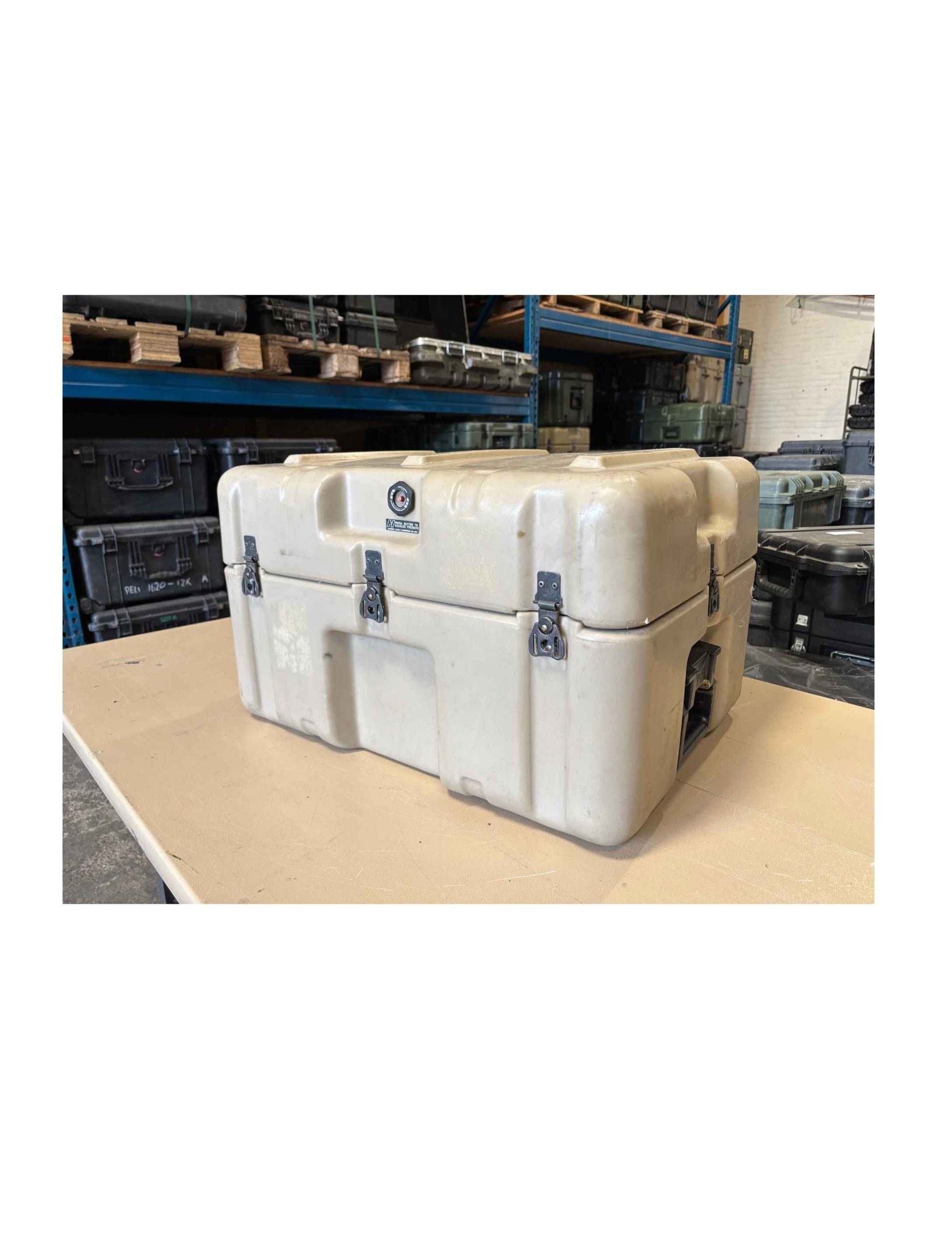 Hardigg Military Transit Case met schuim – Tan – 63 × 48 × 36 cm