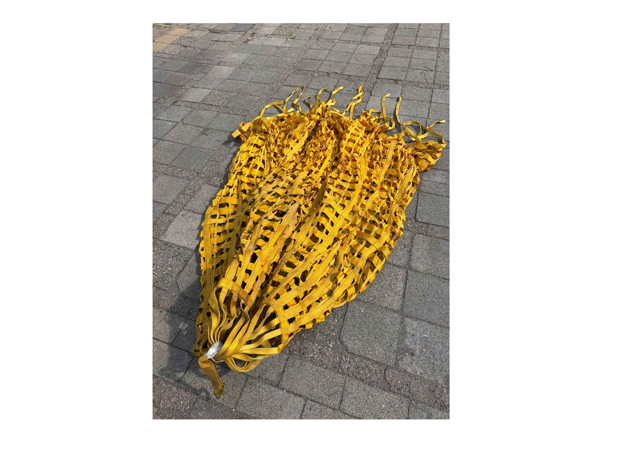 Originele militaire remparachute geel – ca. 4,5 meter - Afbeelding 7